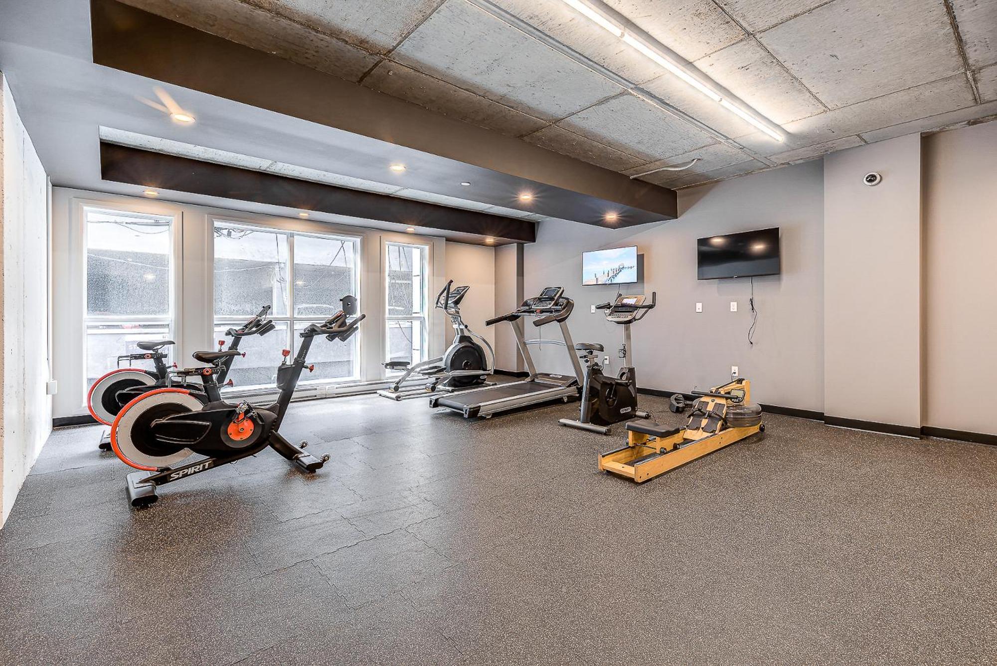 Appartement Luxe, Incredible Sunset View, Pool, Parking, Near Old Quebec Exterior photo